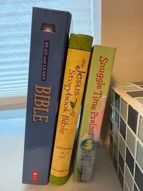Lot of three children’s bible books